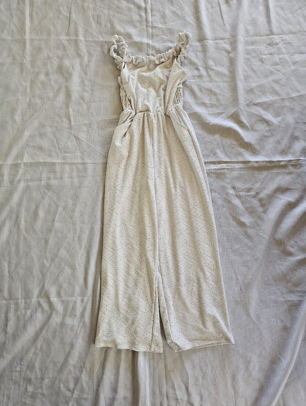 Tahari Girl White Eyelet Sleeveless One Piece Lined Jumpsuit Girls Size 10